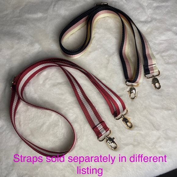 Stella and Dot- Camouflage Clutch with floral lining - Picture 11 of 12